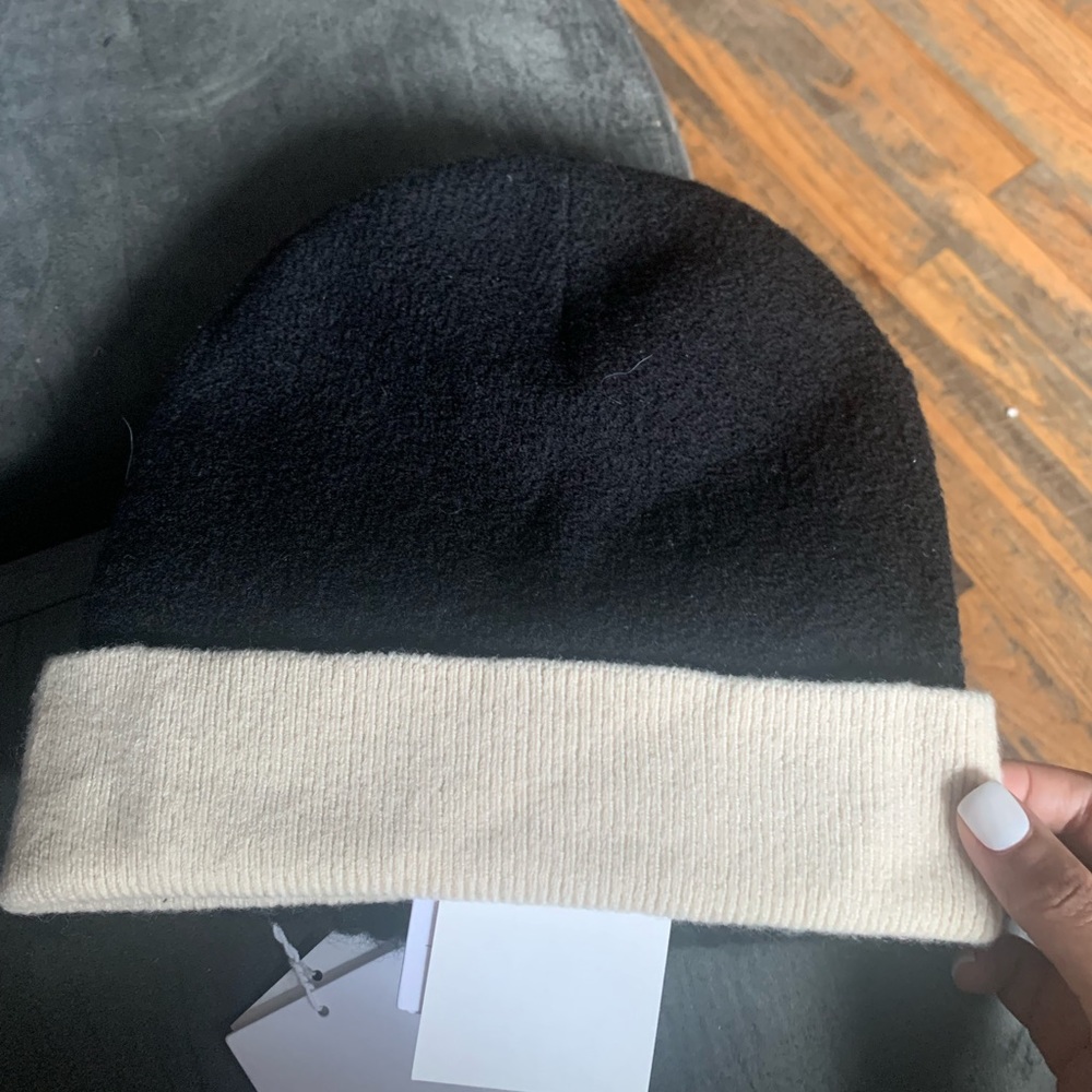 Other stories beanie